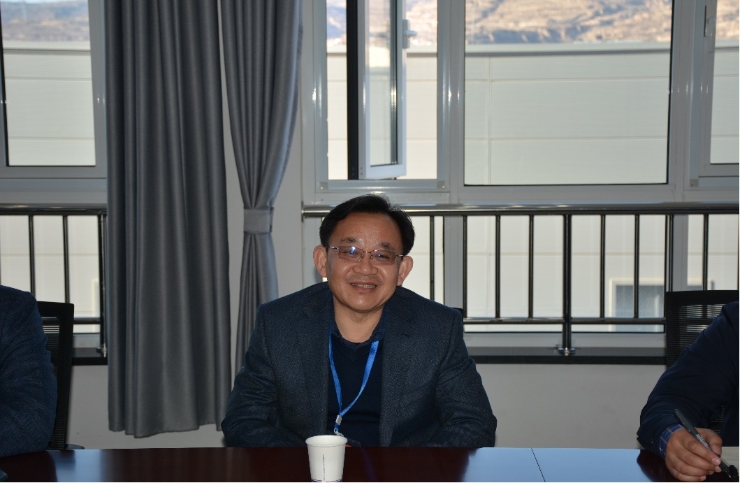 公司董事長一行到甘肅海林公司交流洽談